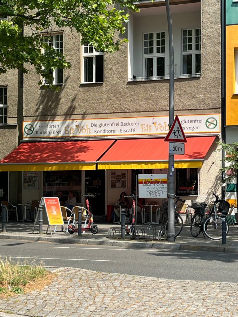 Die Ladenfront von Eis Voh in der Bundesallee in Berlin-Steglitz.