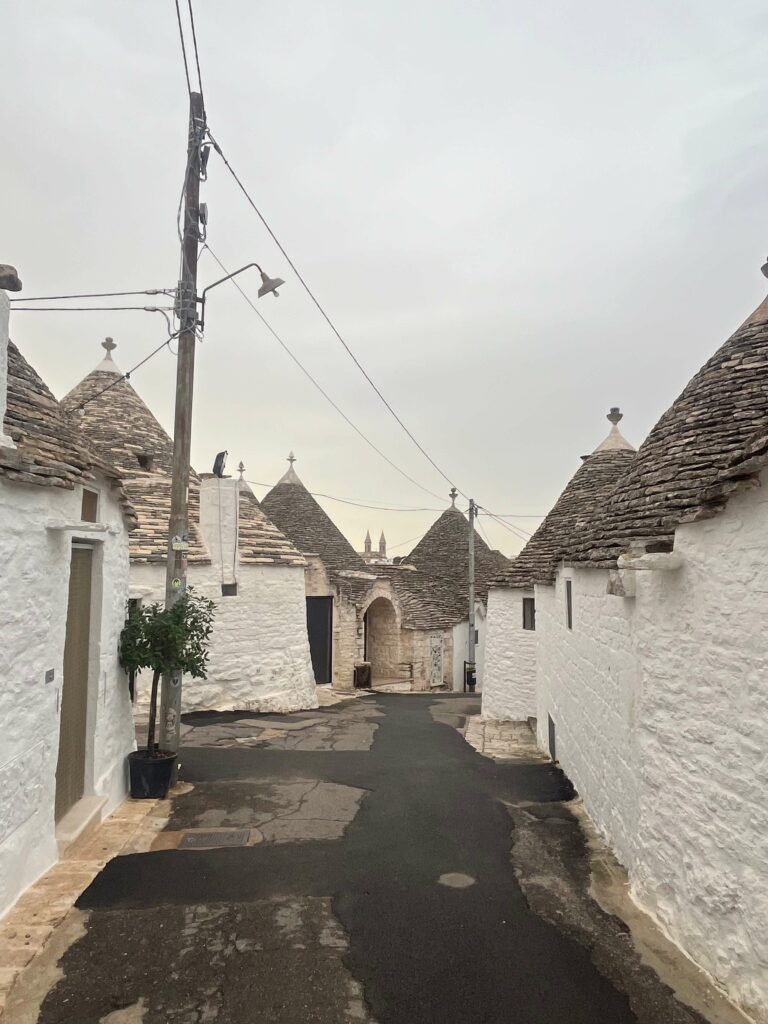 Glutenfrei essen in Italien: Apulien und die Trullis sind ein Toristenhotspot und bei Terra Mossa in Alberobello kann man glutenfrei essen. 